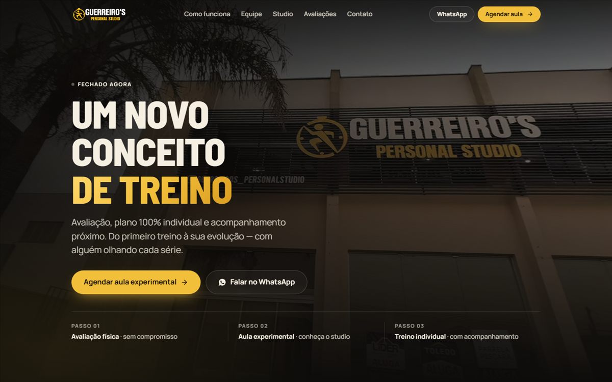Primeira tela do site do Guerreiro's Personal Studio: fachada do estúdio e o botão de agendar aula experimental